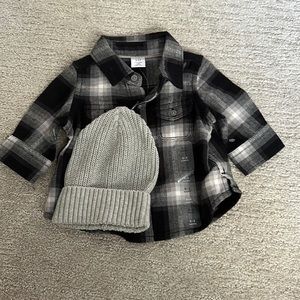 Flannel and hat 0-3 months baby gap